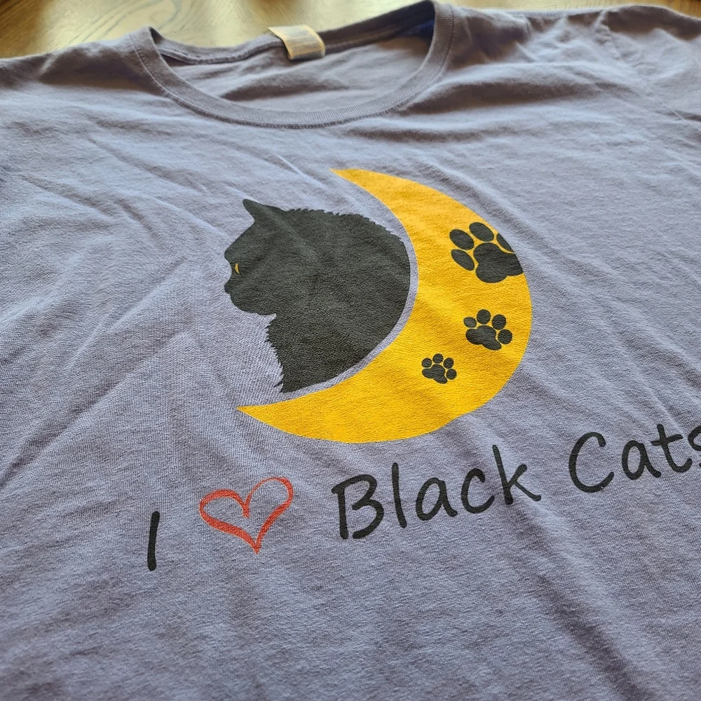 Women's Black Cat TShirt Fits like XL - Picture 3 of 9
